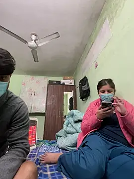 Cute hotzara online show from January 16, 2026, 4:49 am