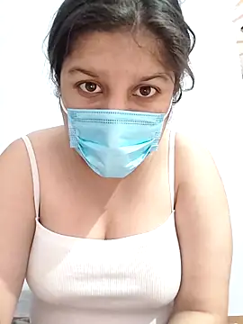 Snapshot of Cute_hotzara chatting on May 8, 2026, 5:46 am Cute hotzara online show from May 8, 2026, 5:46 am
