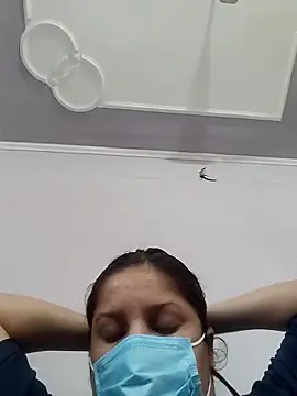 Snapshot of Cute_hotzara chatting on May 9, 2026, 10:20 am Cute hotzara online show from May 9, 2026, 10:20 am