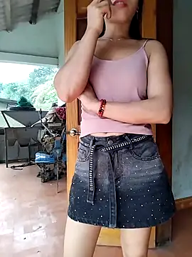 gugu0022 online show from April 17, 2026, 11:19 pm