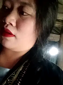 Snapshot of LyZii2k7 chatting on November 16, 2025, 2:39 am LyZii2k7 online show from November 16, 2025, 2:39 am