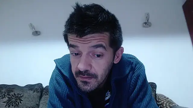 Snapshot of Dale_E chatting on January 2, 2025, 2:33 am Dale E online show from January 2, 2025, 2:33 am