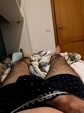 Yannick04 online show from November 17, 2025, 12:38 am