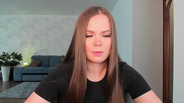 Snapshot of Kira_love_81 chatting on April 17, 2026, 12:08 pm Kira love 81 online show from April 17, 2026, 12:08 pm