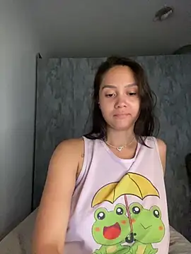 carolsapequinha online show from February 12, 2026, 1:06 pm