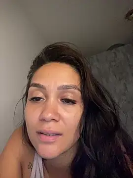 carolsapequinha online show from March 6, 2026, 11:06 am