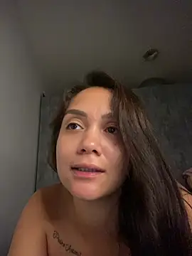 carolsapequinha online show from April 2, 2026, 2:20 am