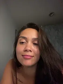 carolsapequinha online show from April 3, 2026, 4:10 am