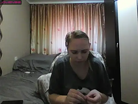 JenniDeep online show from March 30, 2026, 10:05 am