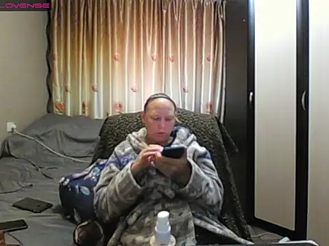 JenniDeep online show from May 21, 2026, 4:30 am