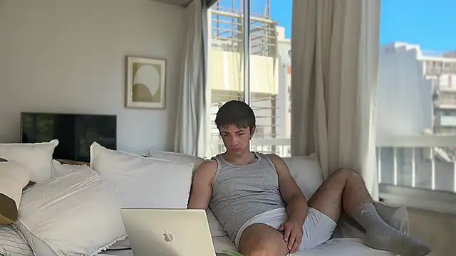 iggydavid online show from November 15, 2025, 6:37 pm