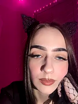 playful pantherr online show from November 18, 2025, 8:57 pm