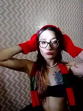 Moonvivk online show from December 2, 2025, 3:23 am