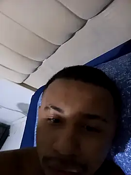 Snapshot of Santiag_15097 chatting on November 25, 2025, 7:19 am Santiag 15097 online show from November 25, 2025, 7:19 am