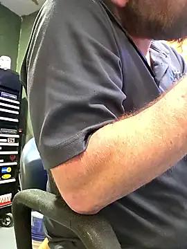 Snapshot of Txweld69 chatting on January 12, 2026, 9:31 pm Txweld69 online show from January 12, 2026, 9:31 pm