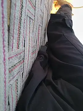 Ritik143jhil online show from December 20, 2025, 11:17 am