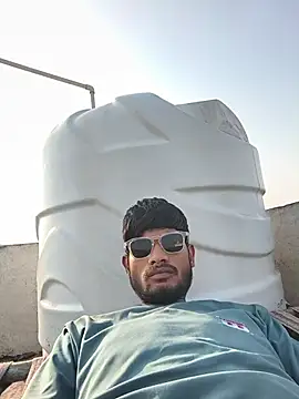 Ritik143jhil online show from February 6, 2026, 11:13 am