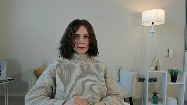 Snapshot of DaraEpstein chatting on November 17, 2025, 7:47 am DaraEpstein online show from November 17, 2025, 7:47 am