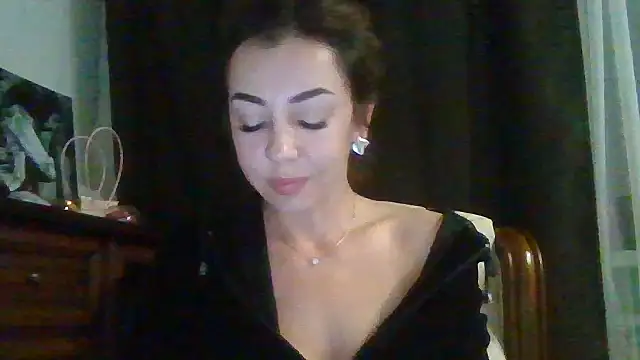 Fellaris online show from November 14, 2025, 2:27 pm