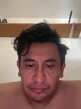 manrrique4567 online show from April 1, 2026, 7:44 pm