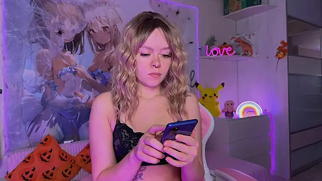 CheekySashaCharm online show from November 23, 2025, 6:46 am