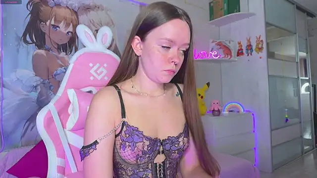 CheekySashaCharm online show from April 14, 2026, 11:27 am