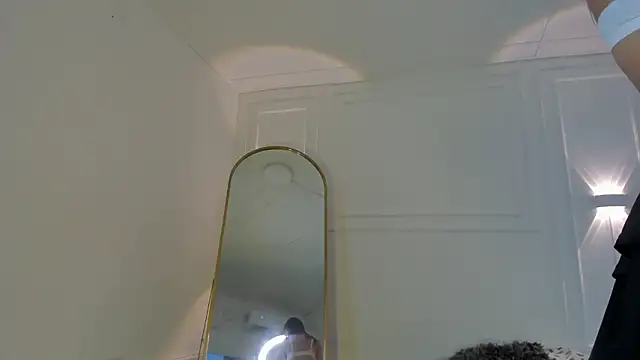 nicolvibes 212 online show from March 9, 2026, 9:52 pm