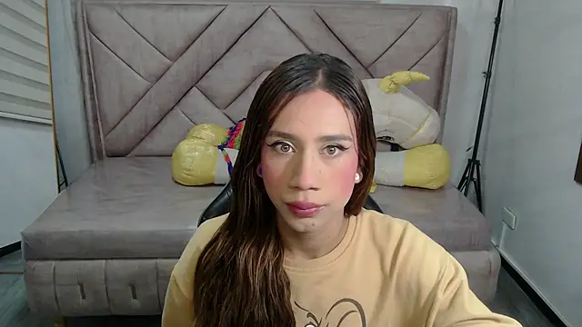 Evy Luxx v online show from November 19, 2025, 3:50 am