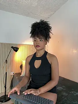 Snapshot of vanestraus chatting on February 11, 2026, 8:47 pm vanestraus online show from February 11, 2026, 8:47 pm