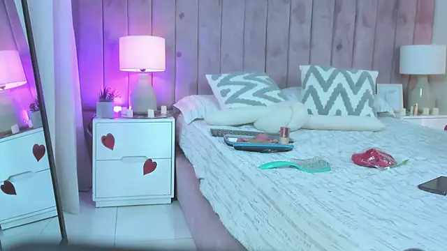 Valentino moretti online show from February 20, 2026, 12:16 pm