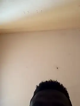 Snapshot of a_Aleja chatting on November 24, 2025, 7:46 pm a Aleja online show from November 24, 2025, 7:46 pm