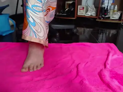 Snapshot of sasha_sexy1 chatting on February 10, 2026, 2:04 am sasha sexy1 online show from February 10, 2026, 2:04 am