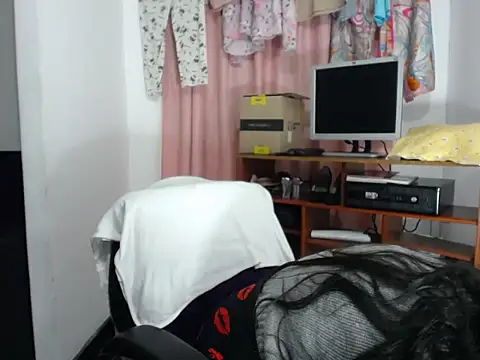 Snapshot of sasha_sexy1 chatting on February 16, 2026, 9:05 am sasha sexy1 online show from February 16, 2026, 9:05 am