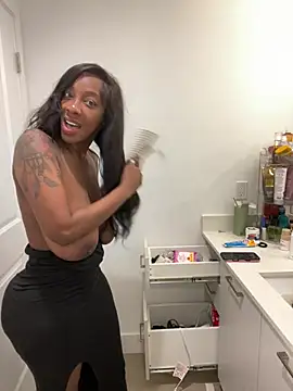 Drekacakez online show from May 2, 2026, 2:55 pm