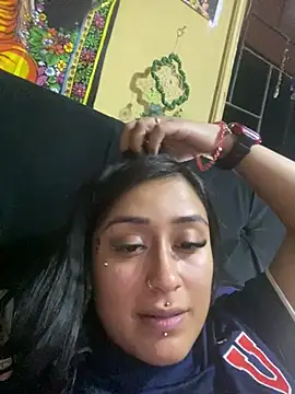 Snapshot of Felinamiau chatting on March 18, 2026, 2:26 am Felinamiau online show from March 18, 2026, 2:26 am