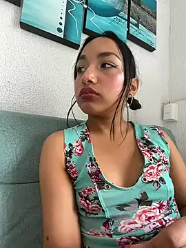 Lianna Smith  online show from December 19, 2025, 3:08 pm