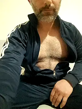 Snapshot of pevalf chatting on November 13, 2025, 10:08 pm pevalf online show from November 13, 2025, 10:08 pm