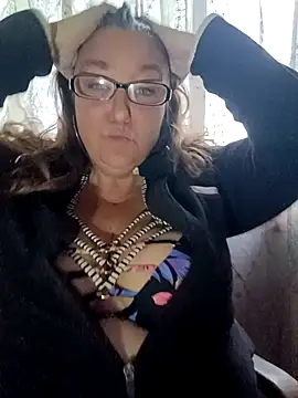 EvieYvonne69 online show from November 19, 2025, 8:53 pm