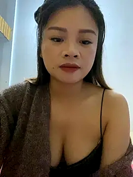 sara-xx online show from December 5, 2025, 3:26 am