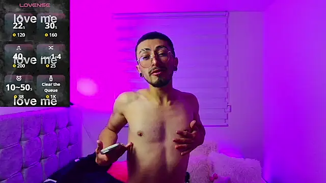 dennis moons online show from November 26, 2025, 7:09 am