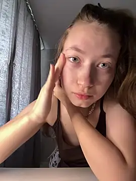 Holy Poly online show from April 13, 2026, 5:24 am