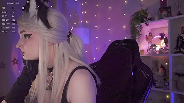 Snapshot of vronnier chatting on February 5, 2026, 3:05 pm vronnier online show from February 5, 2026, 3:05 pm