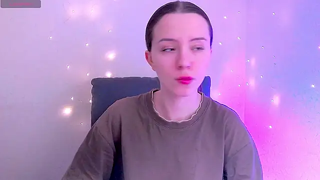 BellaVelure6767 online show from March 23, 2026, 1:09 am