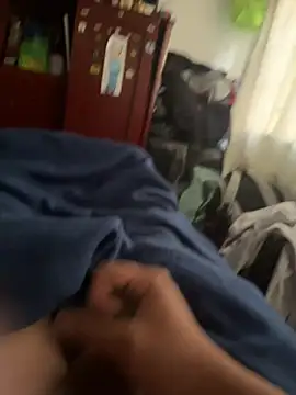 cris1122 online show from February 10, 2026, 1:04 pm