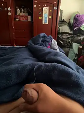 cris1122 online show from February 16, 2026, 1:29 pm