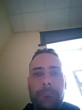 Snapshot of Gregorywhitelegs chatting on March 11, 2026, 3:29 pm Gregorywhitelegs online show from March 11, 2026, 3:29 pm