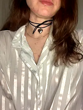 Alishiass399 online show from November 19, 2025, 12:32 am