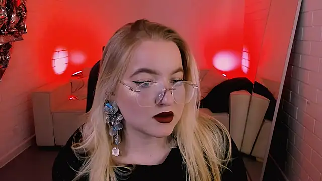 EllaPower online show from November 15, 2025, 3:08 pm