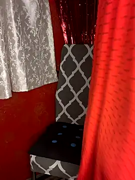 Monicaa    online show from November 16, 2025, 2:33 pm