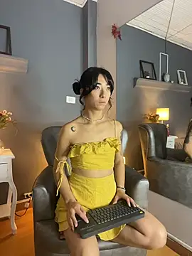 AmbarOishi   online show from December 15, 2025, 1:59 pm